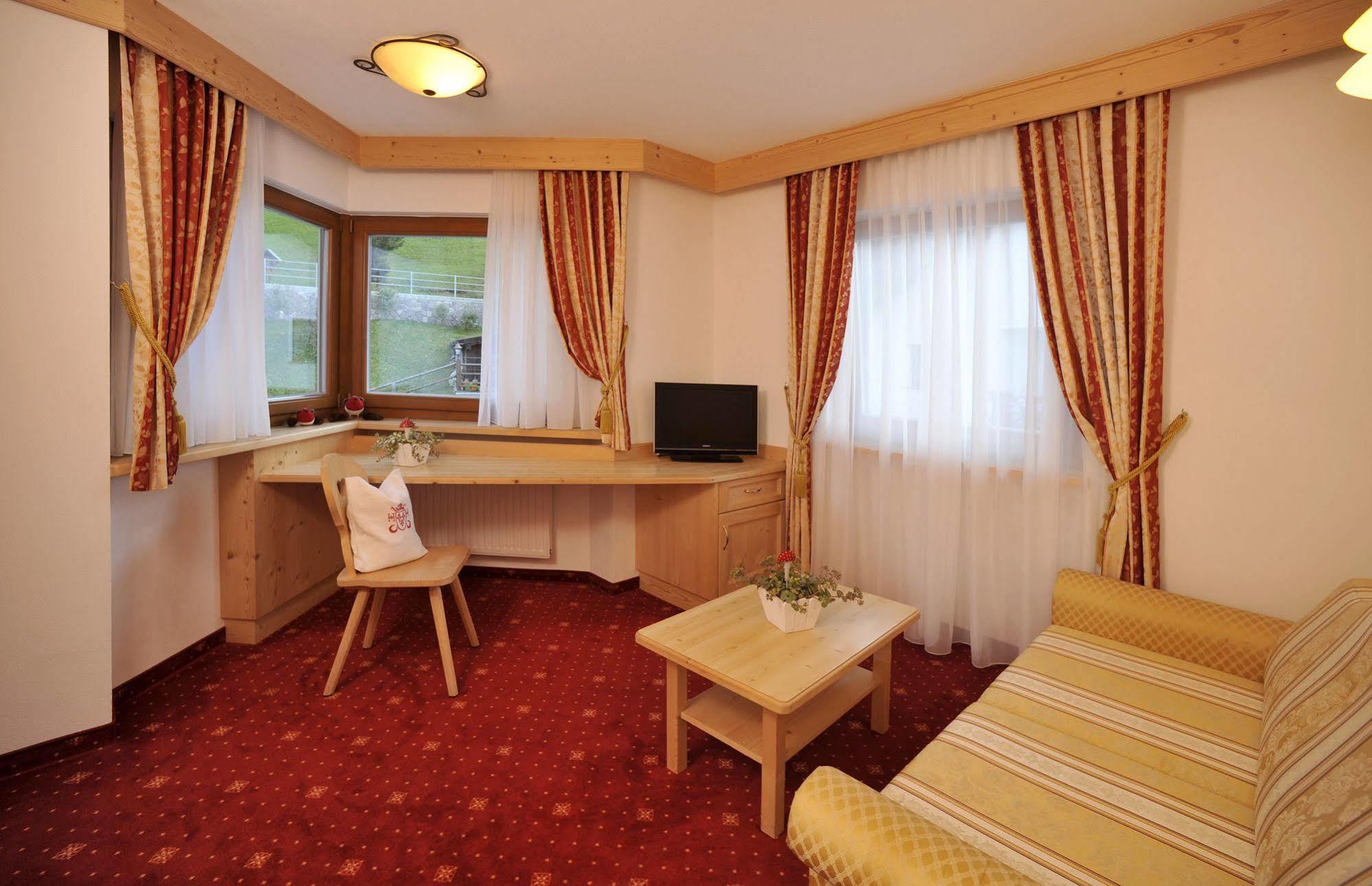 Hotel Digon Ortisei Esterno foto