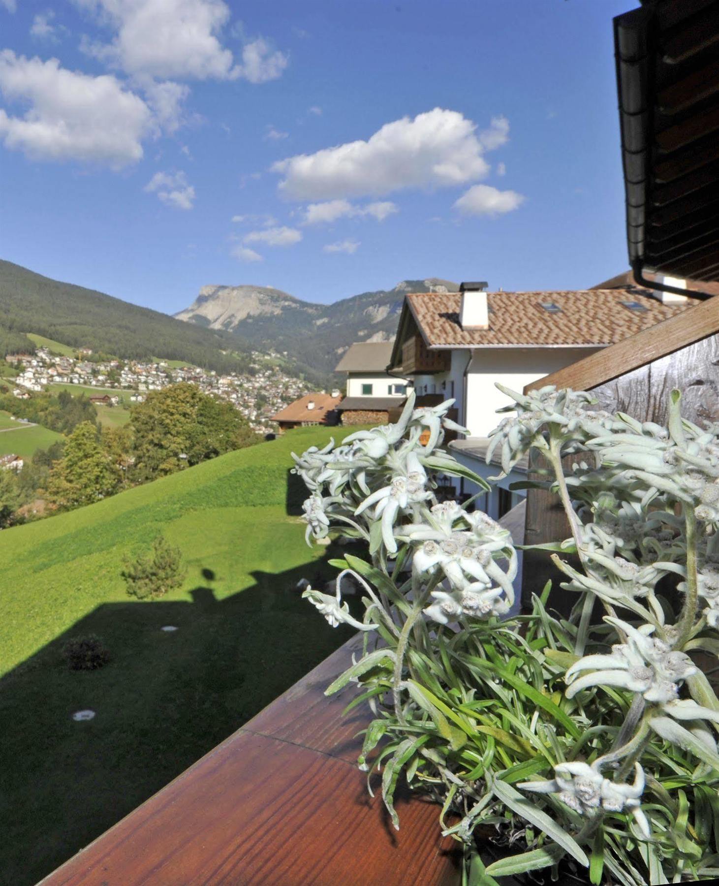 Hotel Digon Ortisei Esterno foto